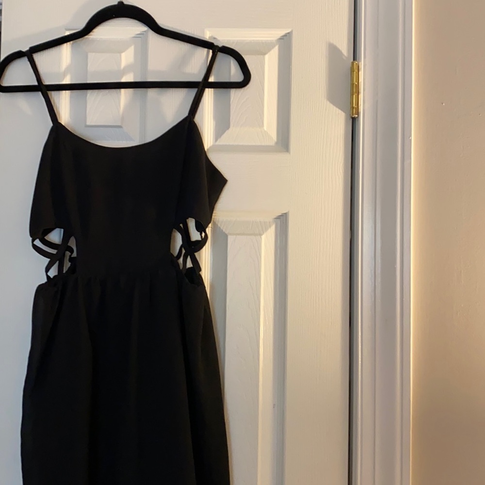 Black dress. Size medium. Forever 21